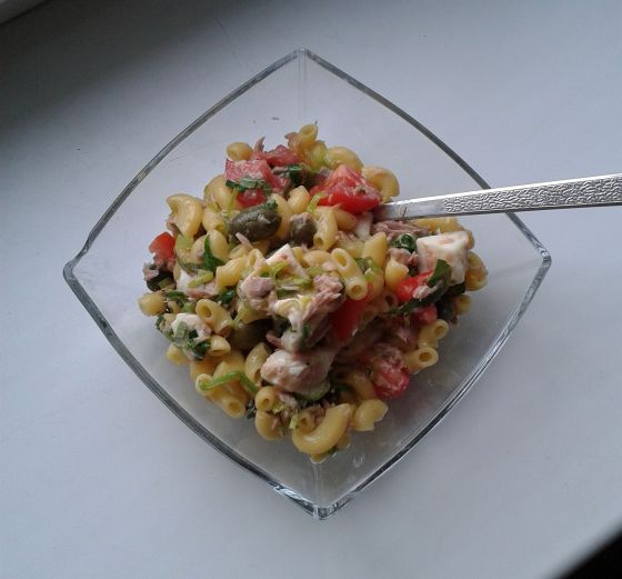 testovinovy_salat_s_tunakem_a_porkem