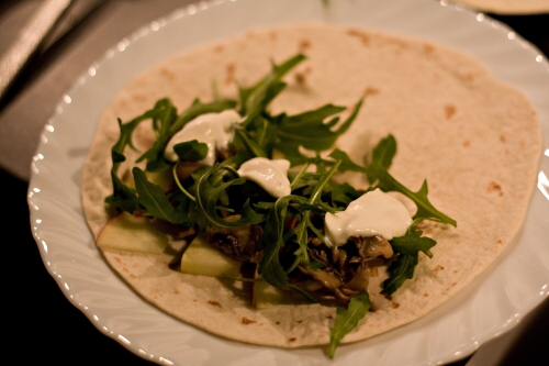 tortily_s_houbami_a_jablky